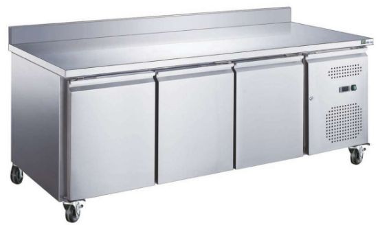 Table réfrigérée avec dosseret 3 portes évaporateur tropicalisé