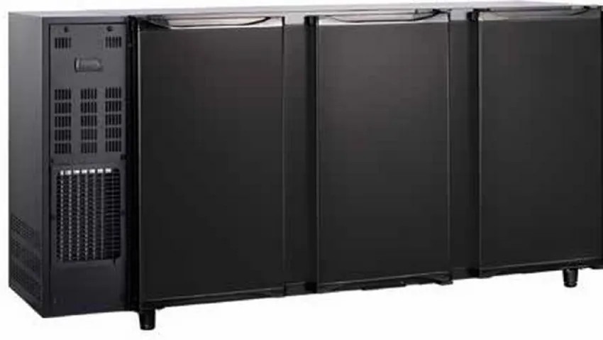 Arrière bar avec 3 portes pleines groupe logé 347 litres